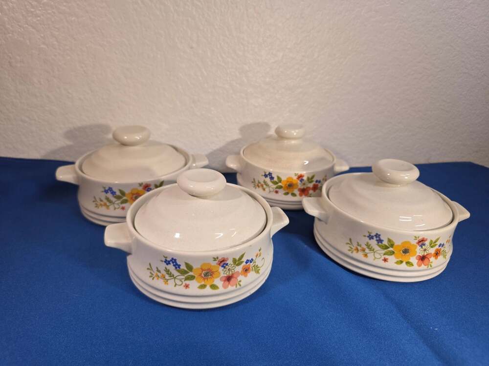 Vintage JMP Sweet Flowers Bake Serve'nStore Indv Casserole Dishes w/ Lids 4 set